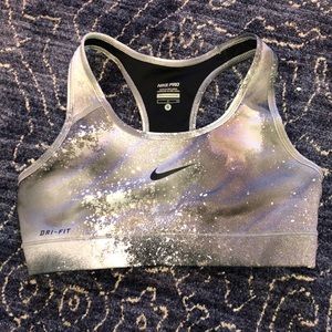Nike Sports Bra Small - Patterned